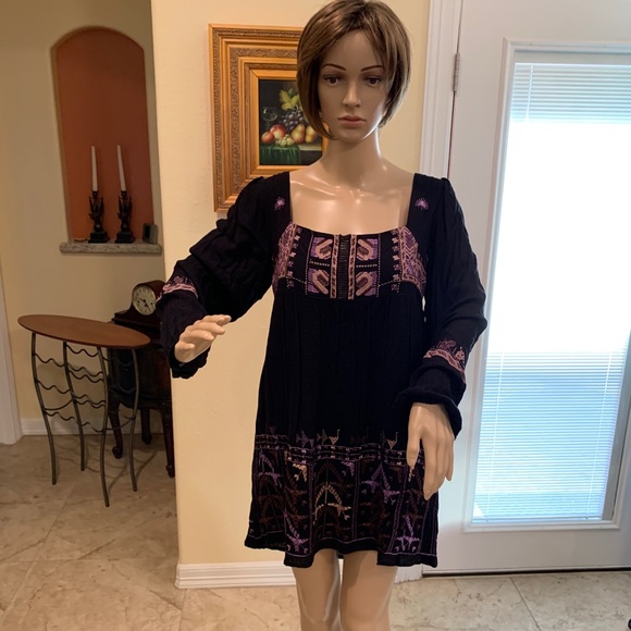Free People Dresses & Skirts - Free People Short Dress Black XS